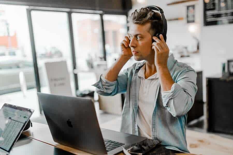 How Influencer Marketing Helps Small Business