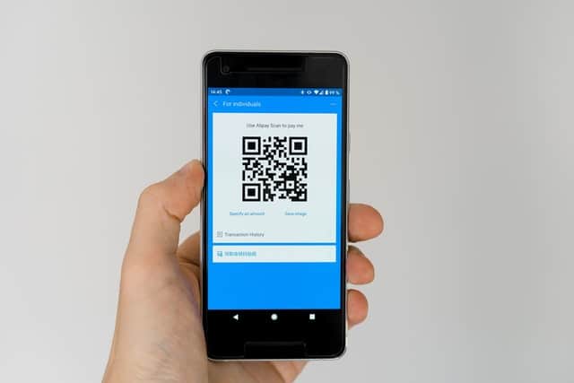 qr codes on a mobile device also mobi tag