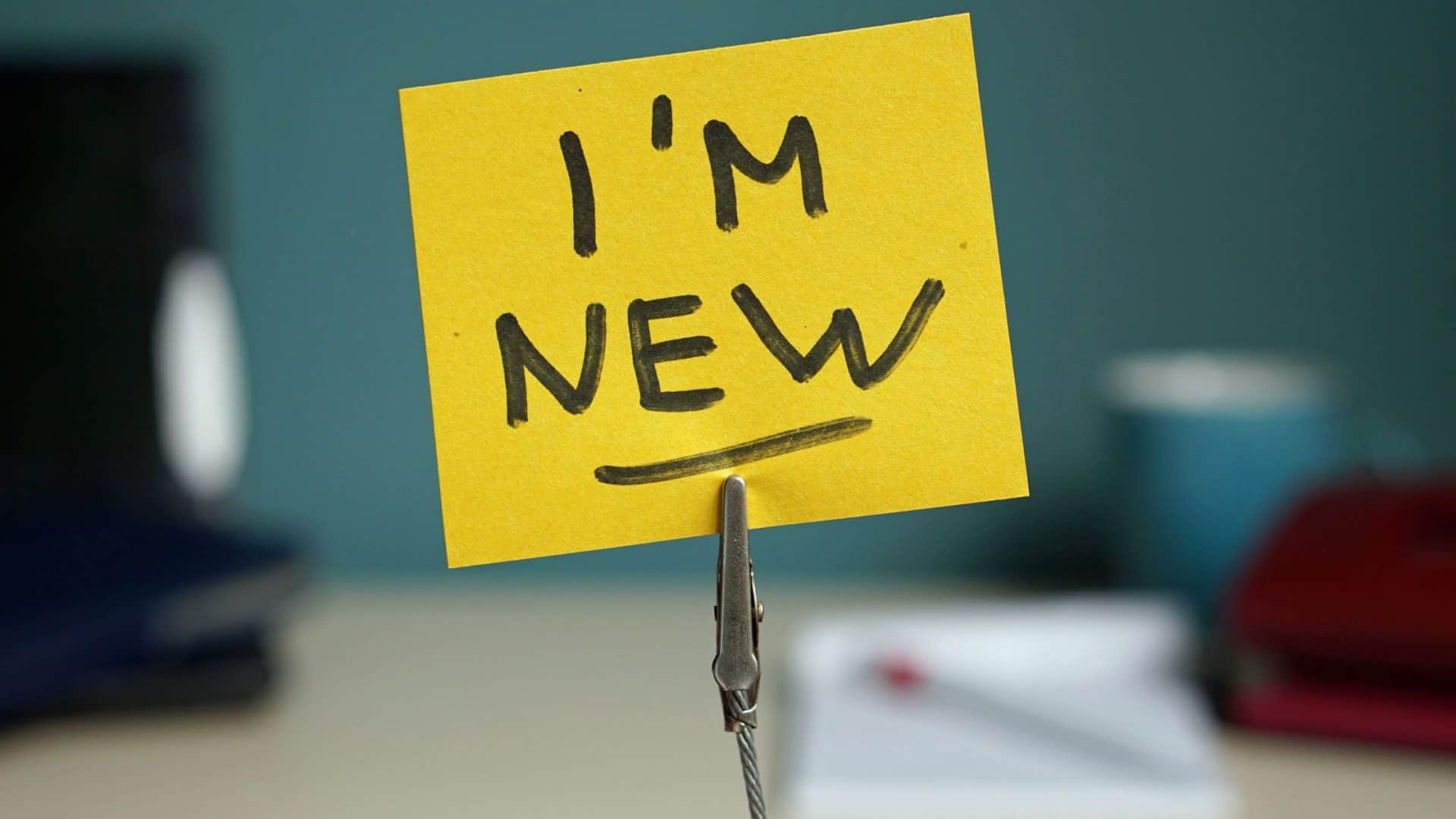 Yellow sticky note saying 'I'm new' - Pricing a new product based on customer value — not just cost — consistently outperforms cost-plus approaches