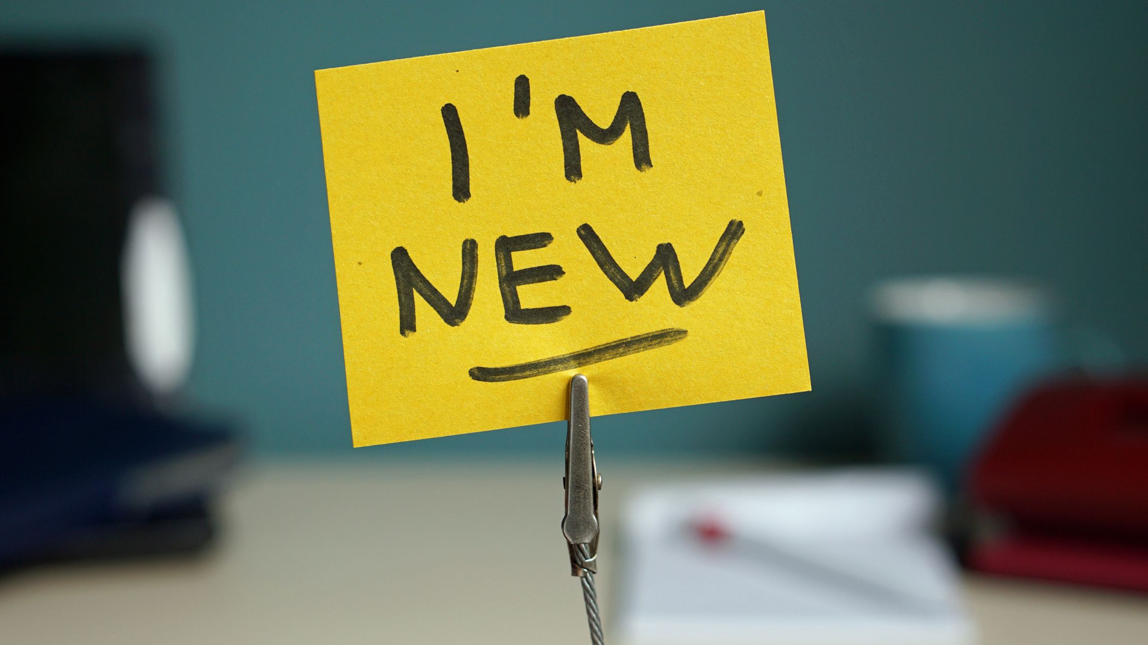 Yellow sticky note saying 'I'm new' - Pricing a new product based on customer value — not just cost — consistently outperforms cost-plus approaches