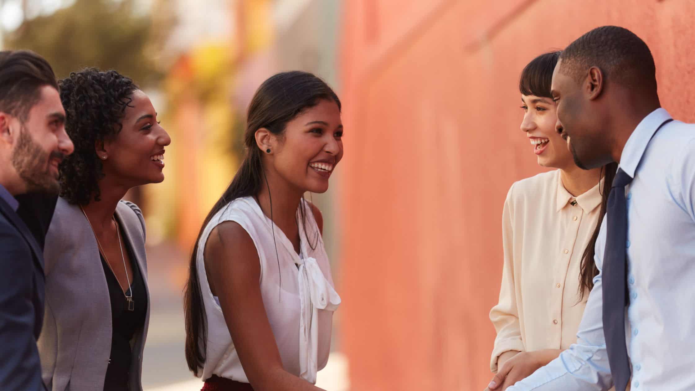 how to introduce yourself at a networking event