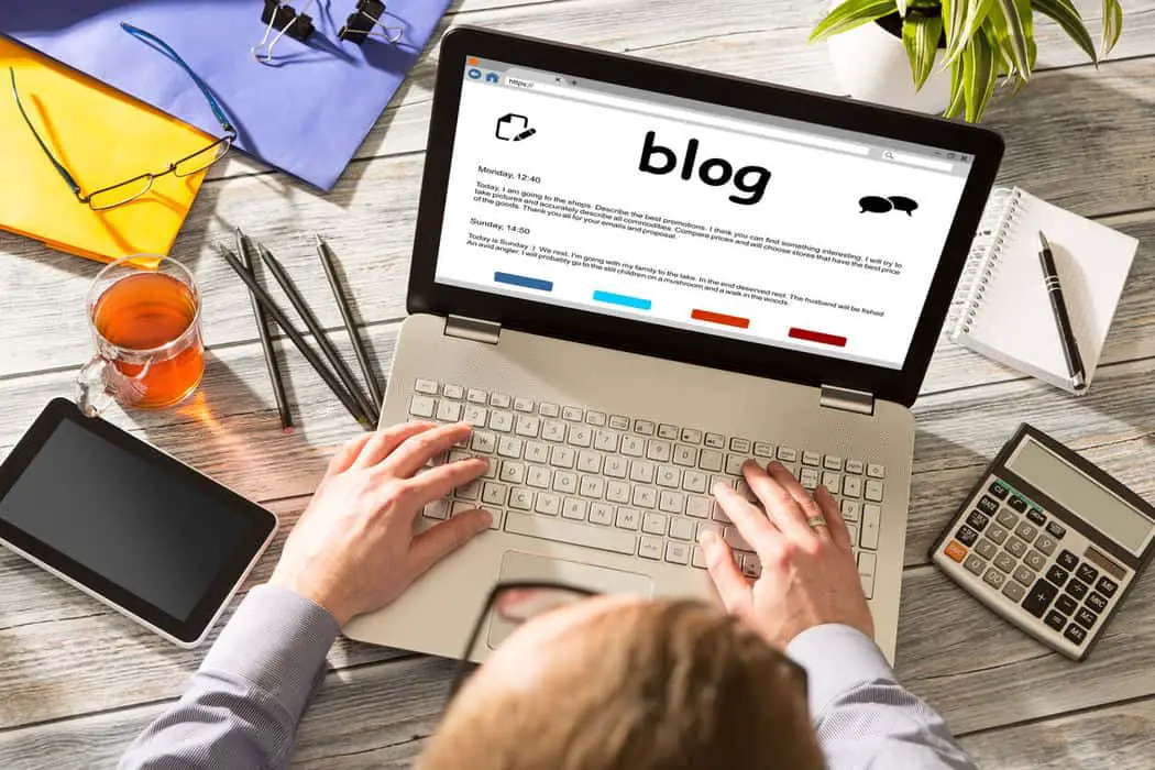 person blogging